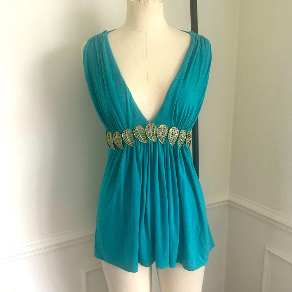 Beautiful sky jewelled top. Teal.